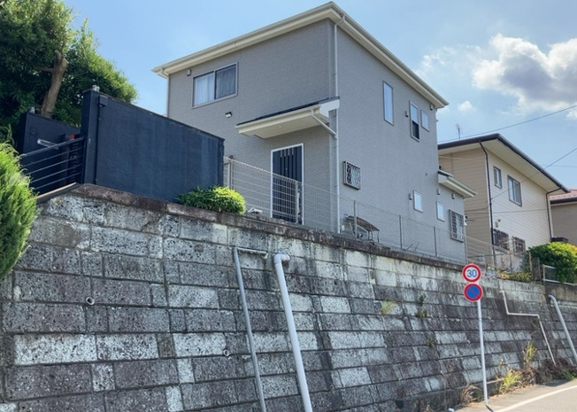 【防犯設備】 | 当然のことではありますが、オートロックやセンサーライト、ホームセキュリティーなどの防犯設備があれば、小さいお子様がいるご家庭も安心ですよね！まず物件購入の際は、防犯設備もチェックするようにしましょう。
