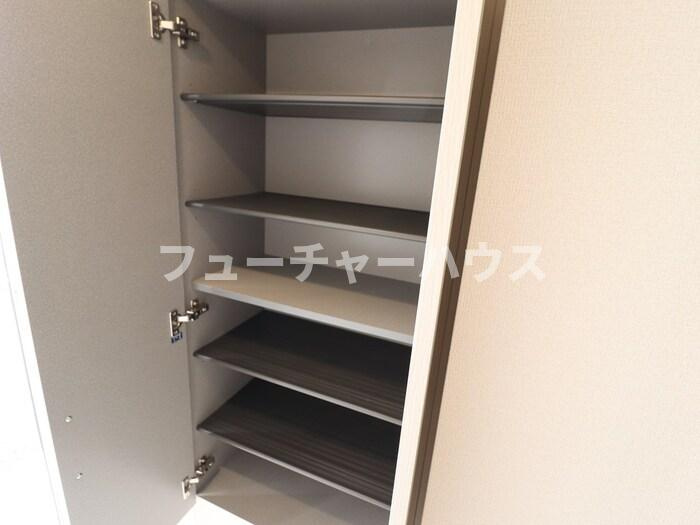 グランディオ　Ａの玄関