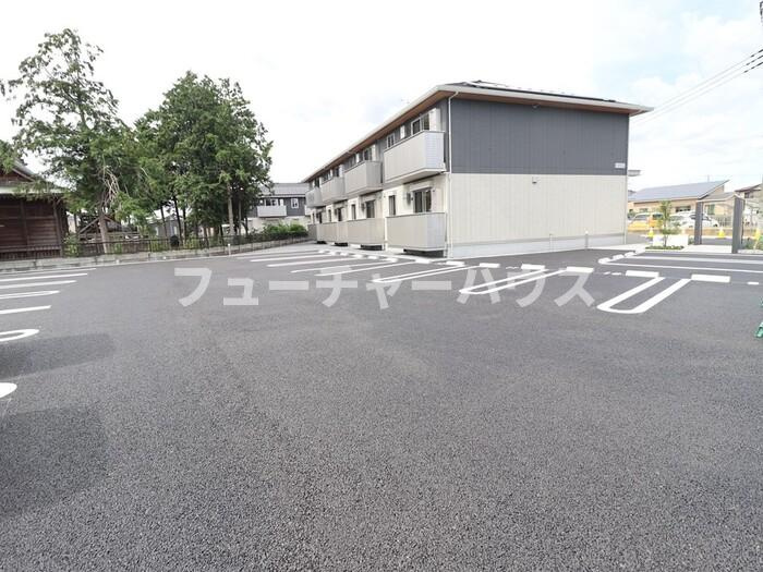 グランディオ　Ａの駐車場