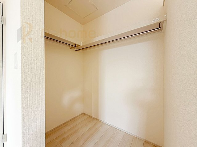 小美玉市小川第1　新築戸建て　2号棟の収納|人気のウォークインクローゼット！アウター類はもちろん、季節ものや寝具も収納できます！