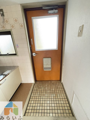 【玄関】 | メゾンベルジュール春岡