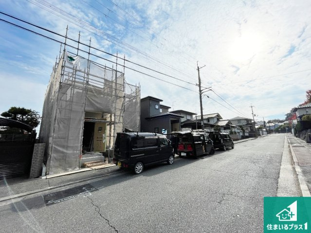 奈良市帝塚山　第8期　新築一戸建ての前面道路含む現地写真|駅やスーパー、小学校・中学校等日常生活に欠かせない情報や道のりもご紹介いたしますのでお気軽にご相談ください。