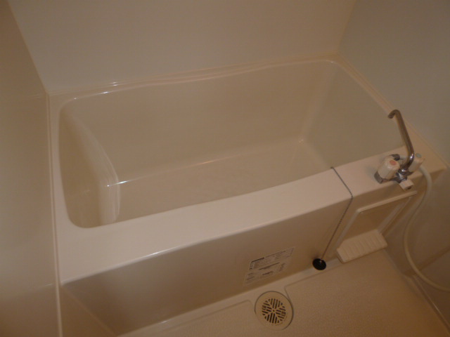 メゾンエトワールの浴室|バス