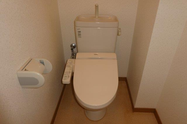 メゾンエトワールのトイレ|ウォシュレット