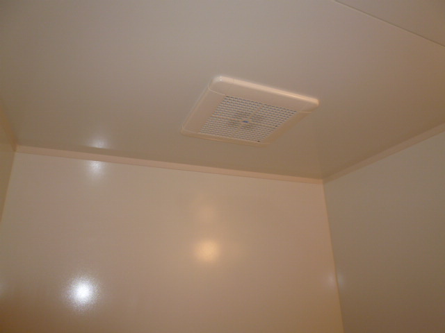 メゾンエトワールの浴室|浴室換気扇