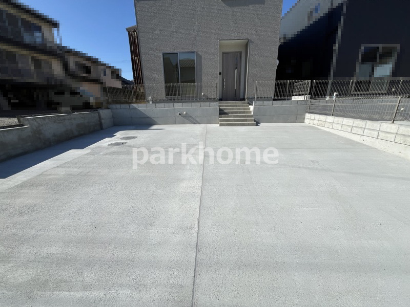 吾川郡いの町枝川 ⑪ 新築戸建ての駐車場