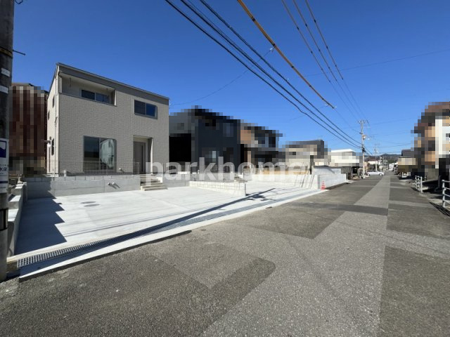 吾川郡いの町枝川 ⑪ 新築戸建ての前面道路含む現地写真