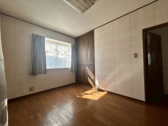 大網白里市戸建ての洋室