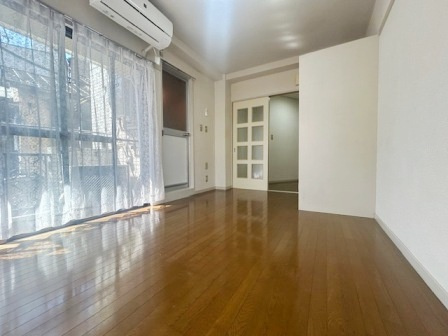 ローズハイムの居間・リビング