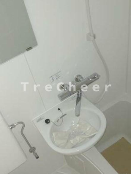 相良ビルの洗面所