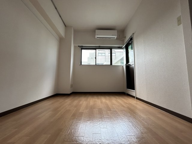 ヴィークル学院前の寝室