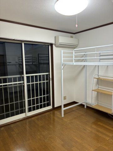 ネクスト中野山の居間・リビング