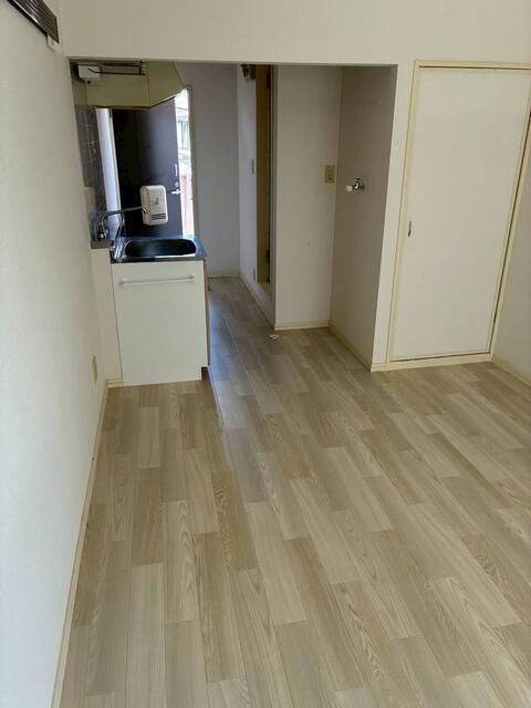 土田ハイツの居間・リビング