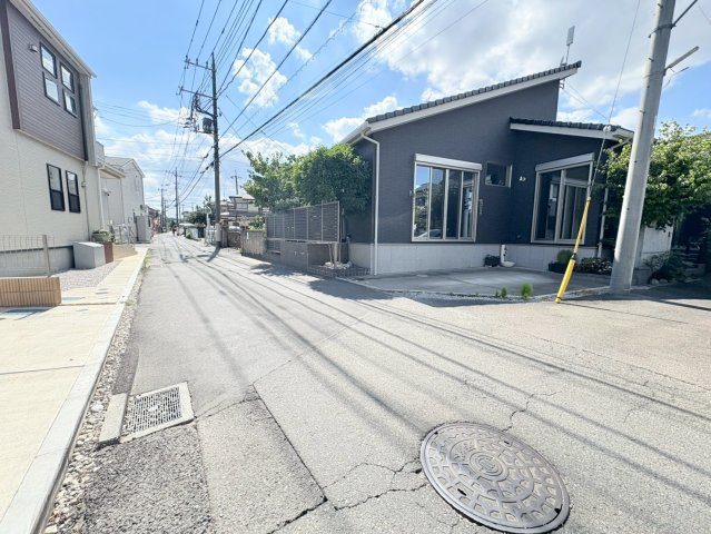 川越市砂新田　新築分譲　東武東上線『新河岸駅』徒歩19分　【高階西小学区】の前面道路含む現地写真