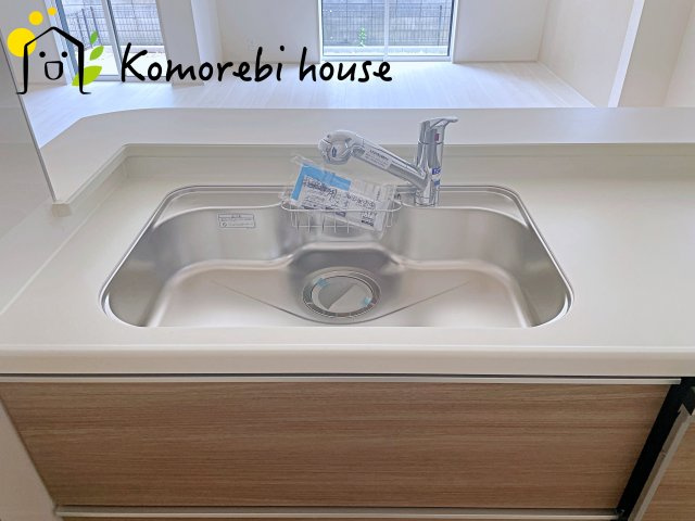 白岡市小久喜　新築一戸建て　ブルーミングガーデン　02のキッチン