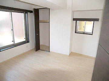 クール・ドゥ・サンセールの内装|北側洋室も明るい