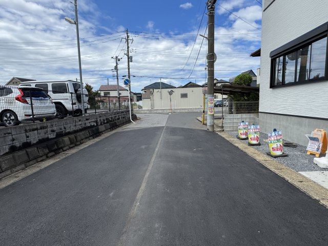 松戸市日暮２丁目新築戸建（日暮６期）の前面道路含む現地写真|南側前面道路・幅員約6ｍ