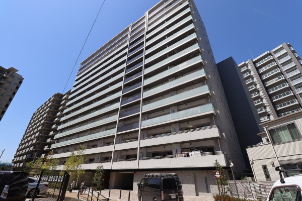 エスリード守山セントラルの外観