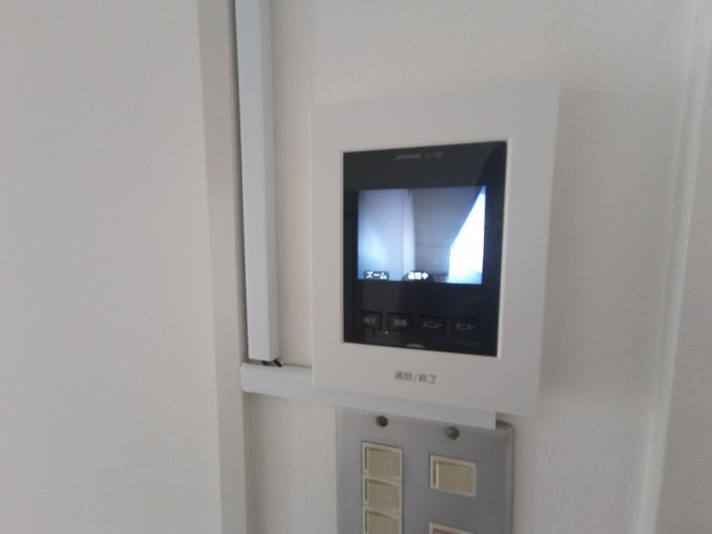 モニタで来訪者を確認できます