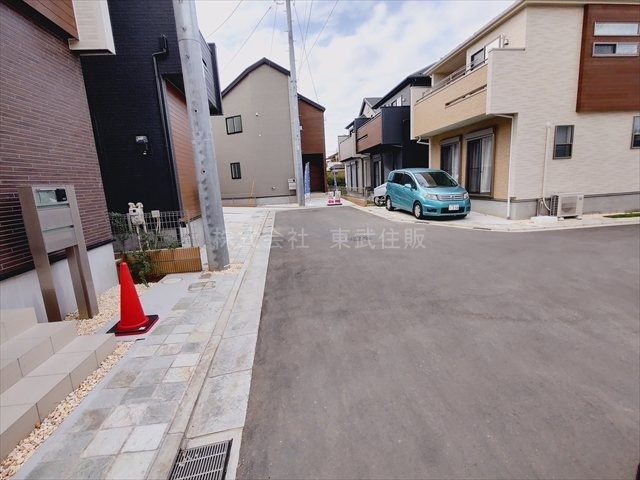 【前面道路含む現地写真】の画像