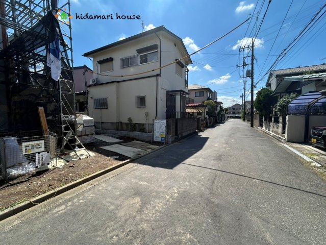 上尾市戸崎　新築戸建　ハートフルタウン01の前面道路含む現地写真