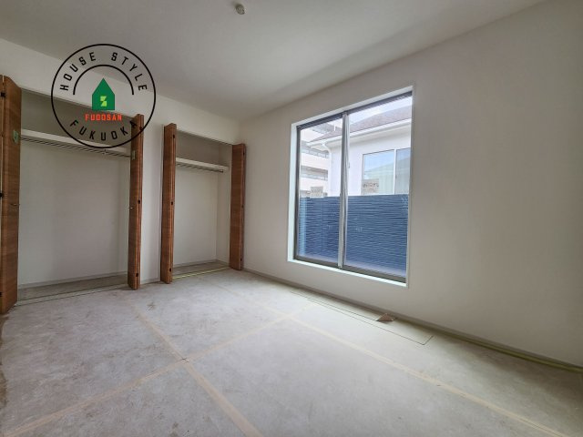 春日市大谷5丁目第3-1棟（1号棟）の寝室|主寝室には収納力に優れたクローゼットがありますので、お部屋もすっきり片付きます。