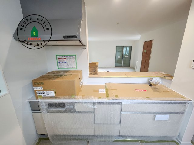 春日市大谷5丁目第3-1棟（1号棟）のキッチン|キッチン。グリル・食器洗い乾燥機・浄水器も完備。