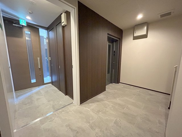 クラリスのロビー