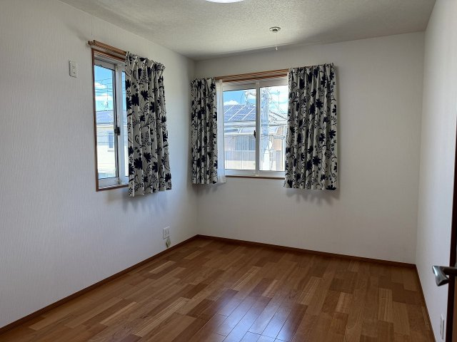 玉津町西河原戸建の居間・リビング