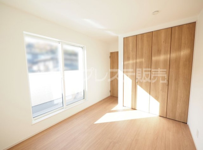 【洋室】 | 奈良市帝塚山3丁目の新築一戸建 全２区画 | 現地写真（１号地２階洋室）全室南向きですので、陽あたり良好です♪