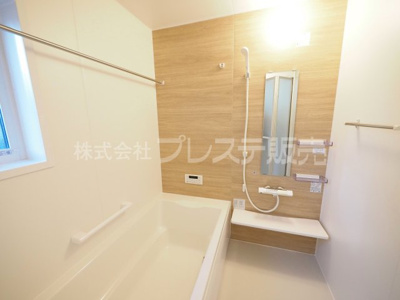 【洗面所】 | 奈良市帝塚山3丁目の新築一戸建 全２区画 | 現地写真（１号地洗面）シャワー付き洗面化粧台