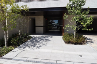 【エントランス】 | エスリード守山セントラル