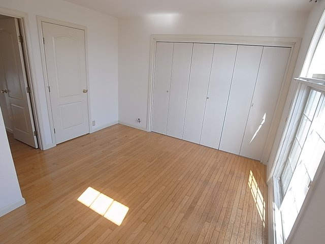 ハイツオーの洋室|1フロア1戸両面角部屋で多採光で明るい室内