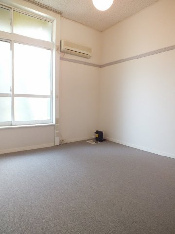 レオパレスアネックス志津の居間・リビング