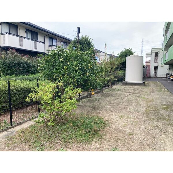 グリーンハイツの庭