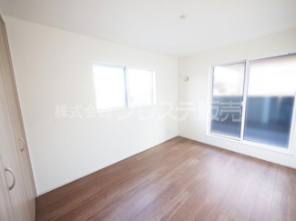 【洋室】 | 奈良市帝塚山3丁目の新築一戸建 全２区画 | 現地写真（２号地２階洋室）南向きですので、陽あたり良好です♪