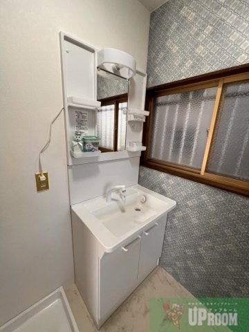 ネコと子犬のワルツの洗面所