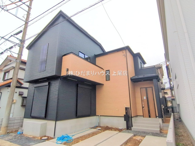 上尾市平塚11期　新築戸建　グラファーレ01