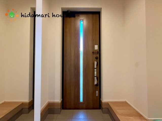 上尾市平塚11期　新築戸建　グラファーレ01の玄関