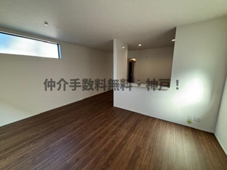 【居間・リビング】 | 神戸市西区学園東町4丁目　新築戸建1号棟　仲介手数料無料！ | ゆったりとした居間です
