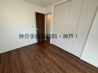 【洋室】 | 神戸市西区学園東町4丁目　新築戸建1号棟　仲介手数料無料！ | 広々とした洋室です