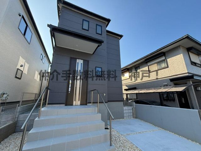 【外観】 | 神戸市西区学園東町4丁目　新築戸建1号棟　仲介手数料無料！ | きれいな外観です