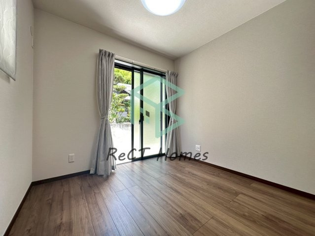 揖保郡太子町東保新築戸建の洋室