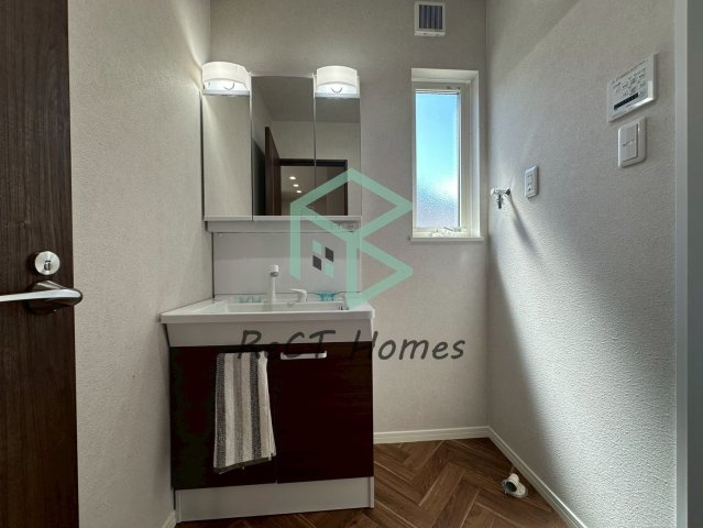 揖保郡太子町東保新築戸建の独立洗面台