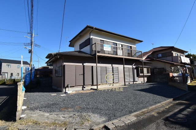 ひたちなか市笹野町3丁目　15-33の駐車場|開放的な角地、南西側道路で日当たり良好！
内覧可能です。ご予約はHPから、またお電話でも、お気軽にどうぞ。