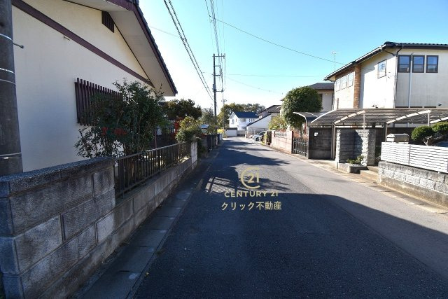 ひたちなか市笹野町3丁目　15-33の前面道路含む現地写真|現地撮影（2025年11月）
