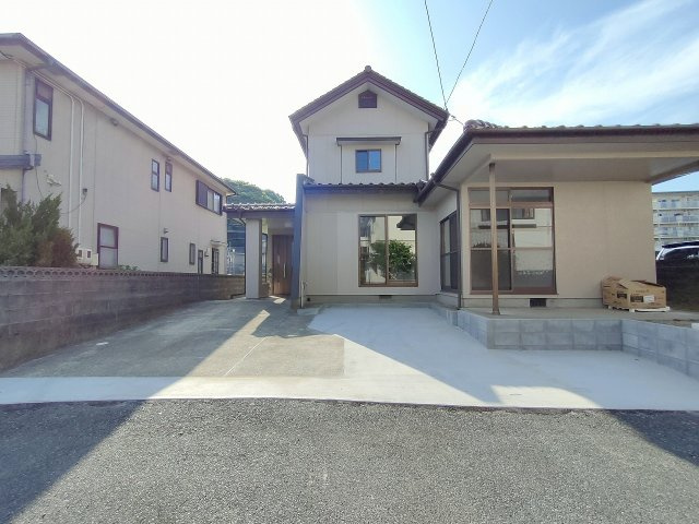 長府松小田本町中古住宅の外観
