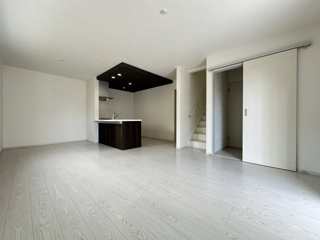 明石市東野町1期2号棟　新築戸建の居間・リビング