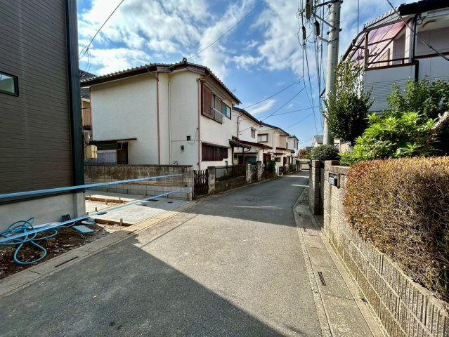 上尾市富士見4期　新築戸建　グラファーレ01の前面道路含む現地写真