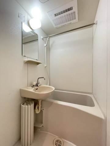 グランデシャンテ池袋の浴室